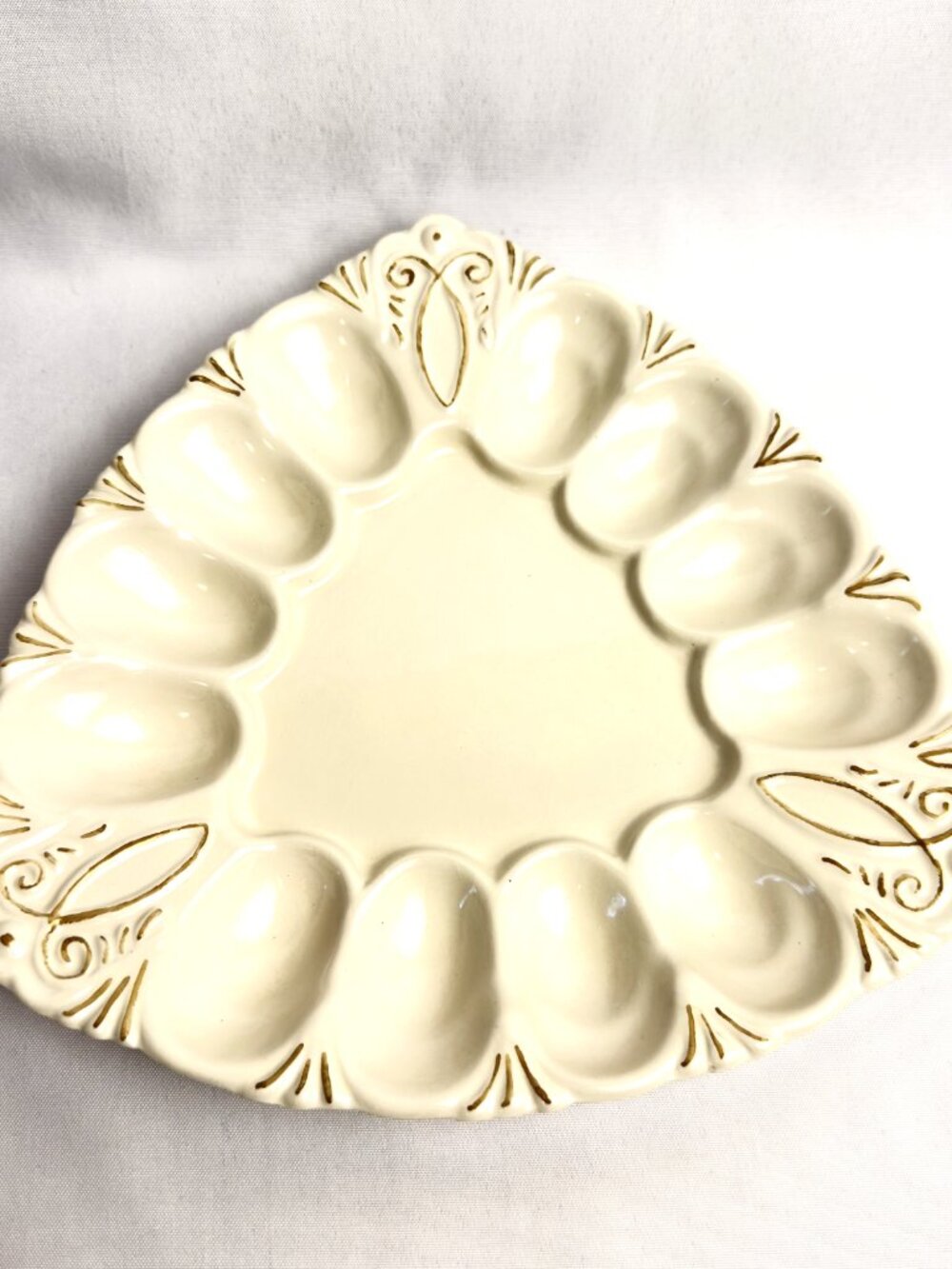 Ceramic Vintage Deviled Egg Plate 12 Well Gold Accents Scalloped Rim 10"